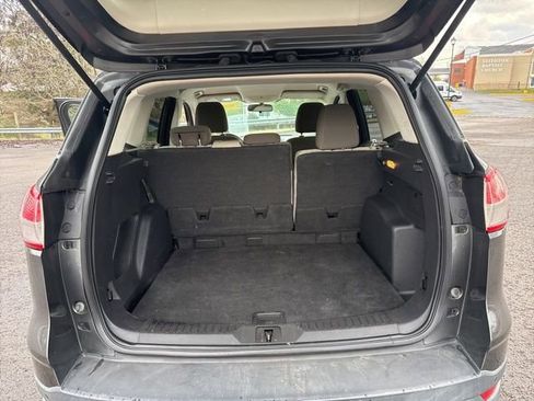 Used 2016 Ford Escape SE w/ Equipment Group 201A image 16