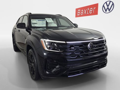 New 2026 Volkswagen Atlas Cross Sport SEL R-Line AWD/4WD image 1