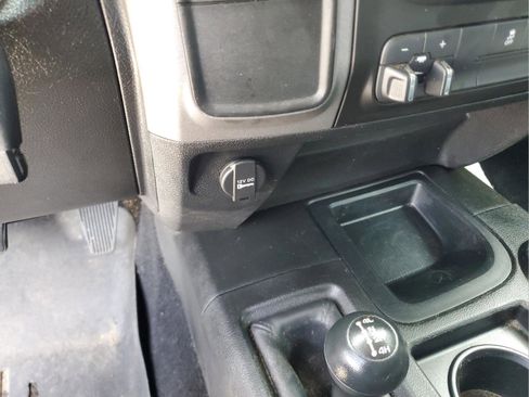 Used 2018 RAM 2500 Tradesman w/ Chrome Appearance Group image 24