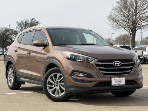 Used 2016 Hyundai Tucson SE w/ Option Group 02 image 2