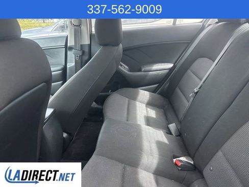Used 2017 Kia Forte LX image 9