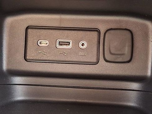 Certified 2024 Chevrolet Equinox LT w/ LPO, Floor Liner Package image 26