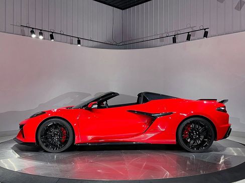 Used 2024 Chevrolet Corvette Z06 RWD image 41