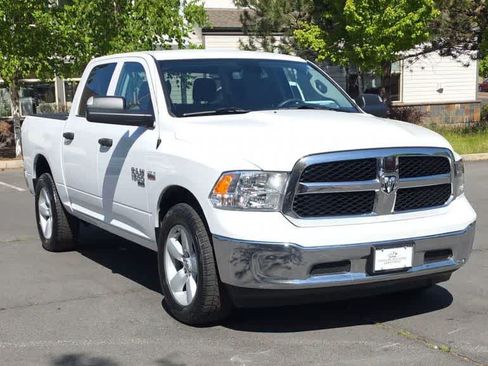 Used 2023 RAM 1500 Classic SLT AWD/4WD image 3