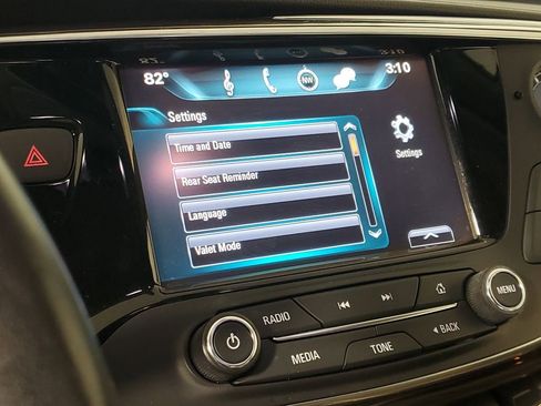 Used 2019 Buick Envision Essence image 17