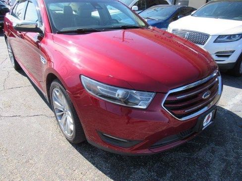 Used 2017 Ford Taurus Limited FWD image 1