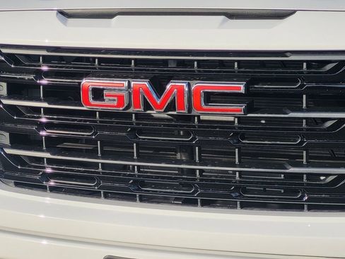 New 2026 GMC Sierra 1500 Elevation image 34