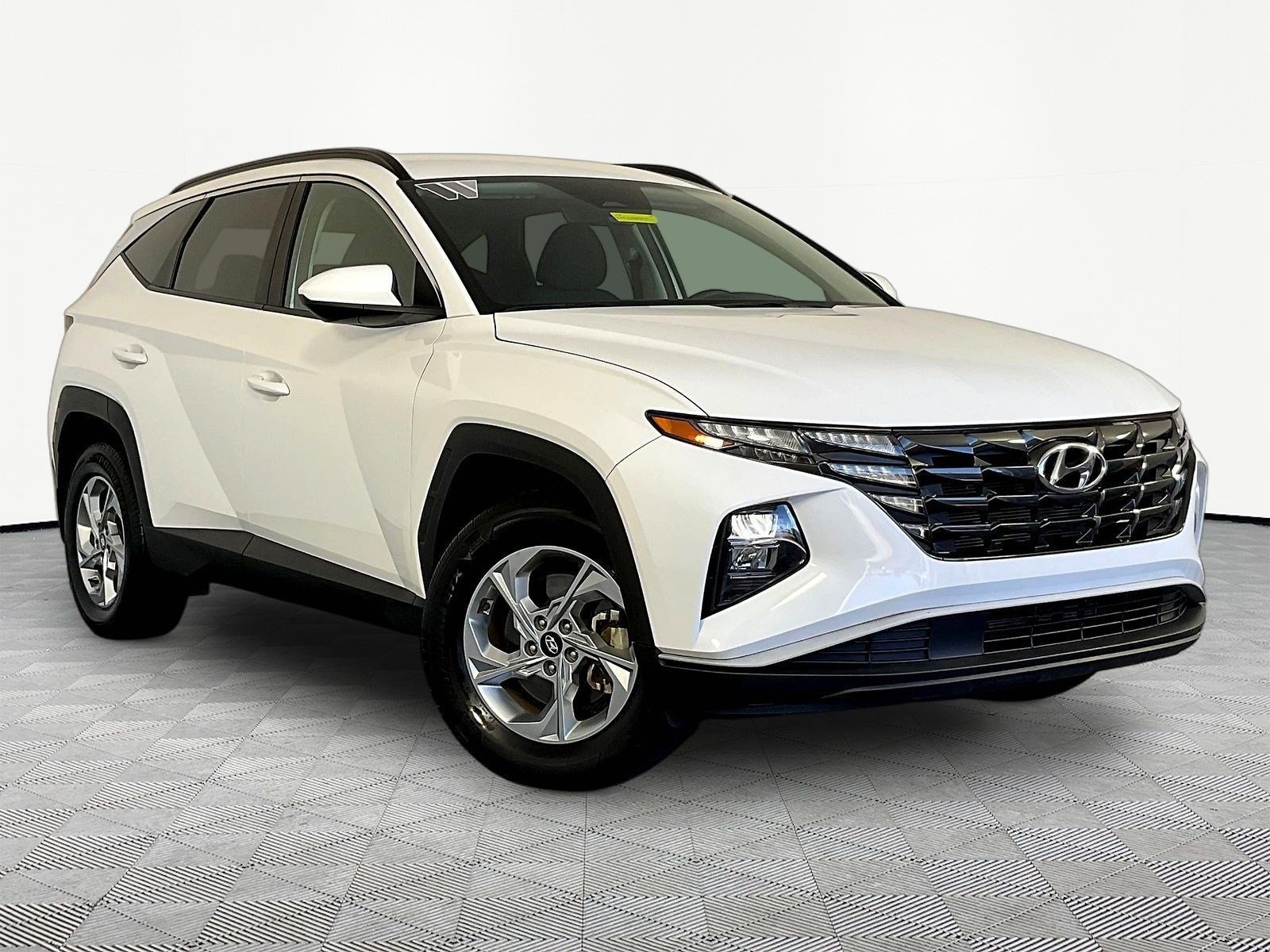Certified 2024 Hyundai Tucson SEL AWD/4WD image 3
