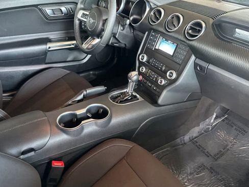 Certified 2022 Ford Mustang Coupe RWD image 16