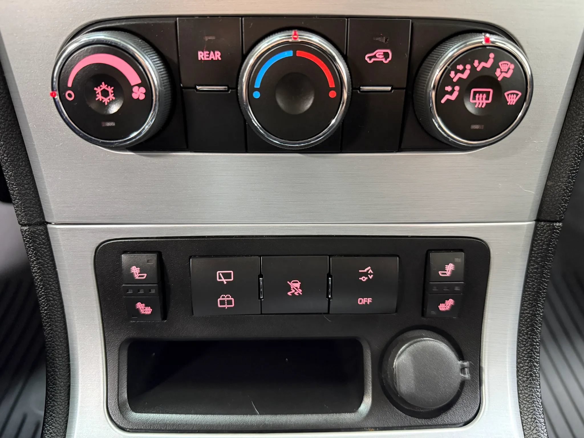 Used 2011 GMC Acadia SLE AWD/4WD image 26