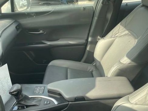 Used 2023 Lexus UX 250h FWD w/ Accessory Package (Z2) image 8