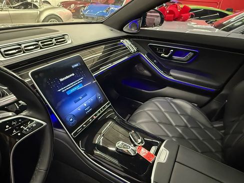 Used 2023 Mercedes-Benz Maybach S 580 S 580 4MATIC Sedan 4D image 13