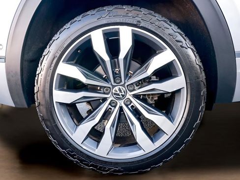 Used 2023 Volkswagen Atlas Cross Sport SEL Premium R-Line image 34