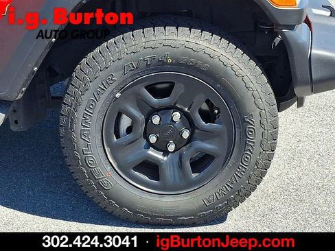 Used 2022 Jeep Wrangler Sport AWD/4WD image 8