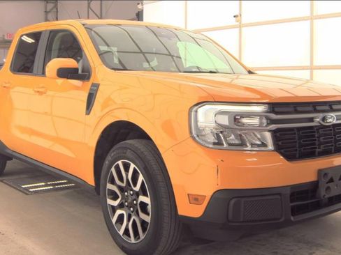 Used 2023 Ford Maverick Lariat w/ Lariat Luxury Package FWD image 2
