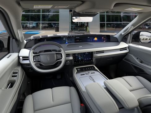 New 2026 Lincoln Navigator Reserve w/ Jet Appearance Package AWD/4WD image 9