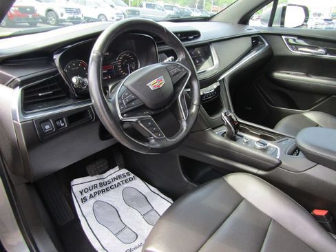 Used 2021 Cadillac XT5 Premium Luxury AWD/4WD image 22