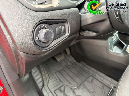 Certified 2016 Jeep Renegade Sport w/ Power & Air Group FWD image 37