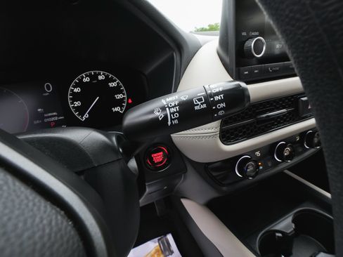 Used 2023 Honda HR-V LX image 21