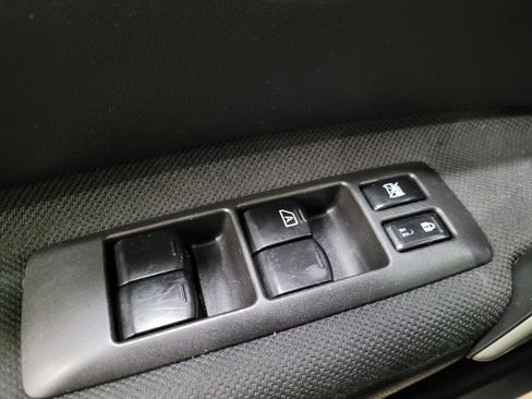 Used 2014 Nissan Rogue S AWD/4WD image 27