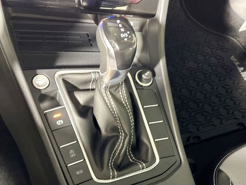 New 2026 Volkswagen Jetta SE image 17