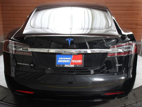 Used 2018 Tesla Model S 75D image 11