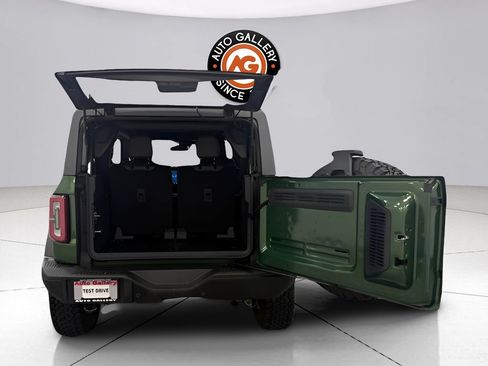 Used 2025 Ford Bronco Badlands AWD/4WD image 4