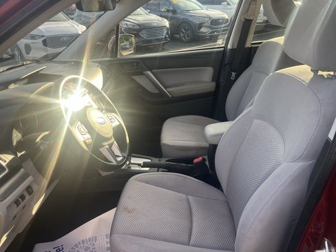 Used 2018 Subaru Forester 2.5i Premium w/ All-Weather Package AWD/4WD image 18