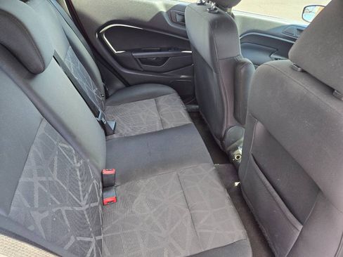 Used 2013 Ford Fiesta SE w/ Moon & Mood Pkg FWD image 25