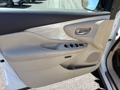 Used 2015 Nissan Murano Platinum w/ Platinum Technology Package AWD/4WD image 14