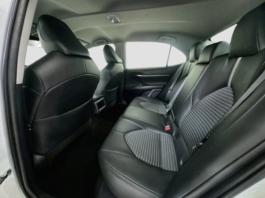 Used 2022 Toyota Camry SE FWD image 23