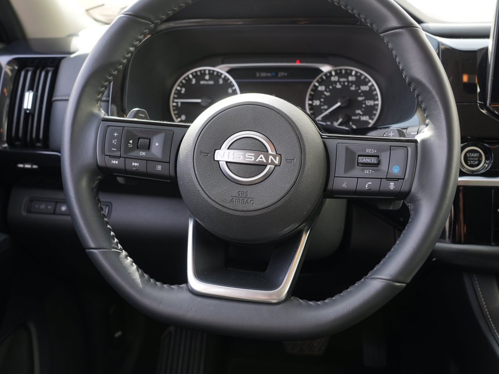 Used 2023 Nissan Pathfinder SV AWD/4WD image 26
