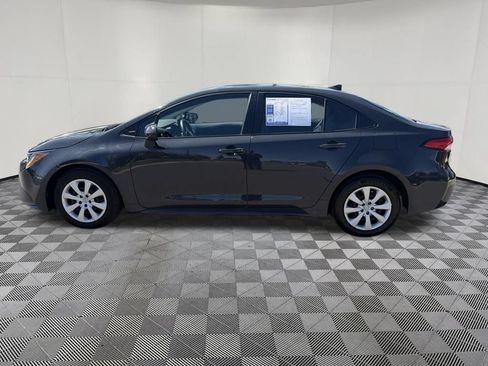Used 2025 Toyota Corolla LE FWD image 4