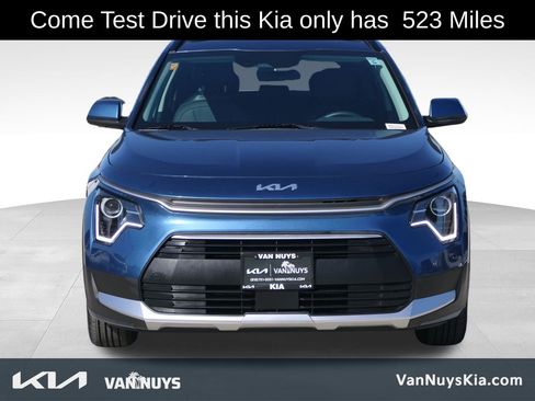 Used 2025 Kia Niro EX image 8