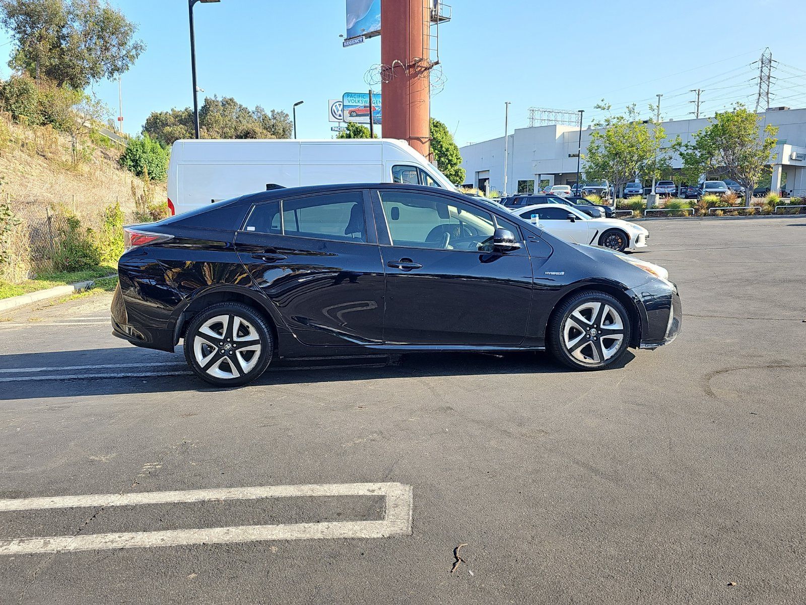 Used 2017 Toyota Prius Three Touring w/ Carpet Mat Package FWD image 8
