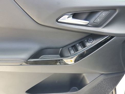 Certified 2025 Chevrolet Equinox LT w/ Safety and Technology Package FWD image 17