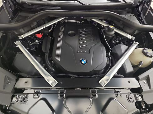 Used 2023 BMW X5 xDrive40i w/ Executive Package image 32