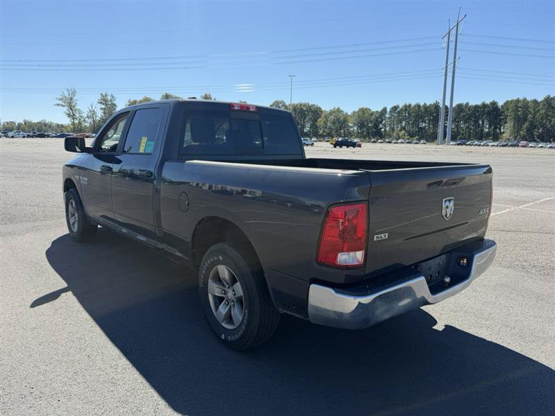 Used 2020 RAM 1500 Classic SLT AWD/4WD image 9