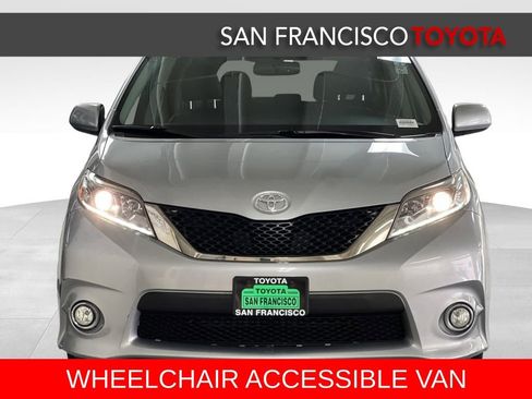 Used 2017 Toyota Sienna SE image 13