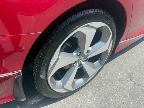 Used 2018 Honda Accord Touring image 30