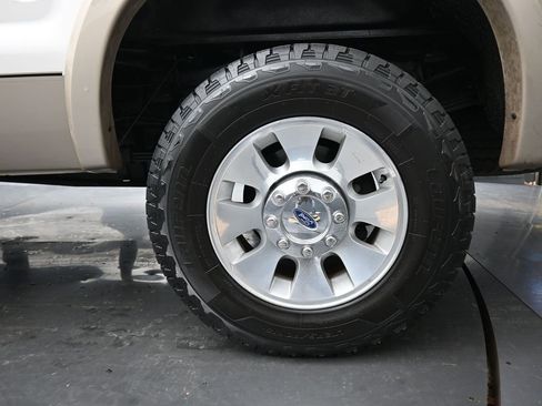 Used 2010 Ford F250 Lariat image 49