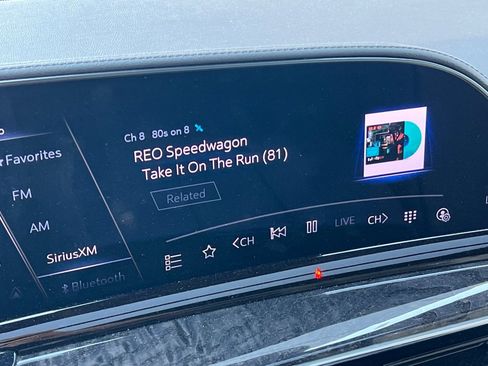 Used 2023 Cadillac Escalade Premium Luxury w/ Performance Package image 26