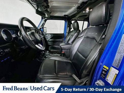 Used 2022 Jeep Wrangler Unlimited Sahara w/ Cold Weather Group AWD/4WD image 27