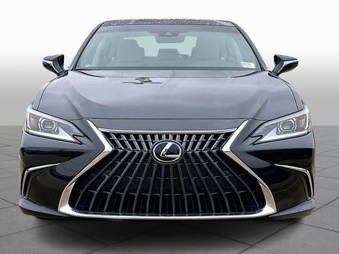 New 2025 Lexus ES 350 image 2