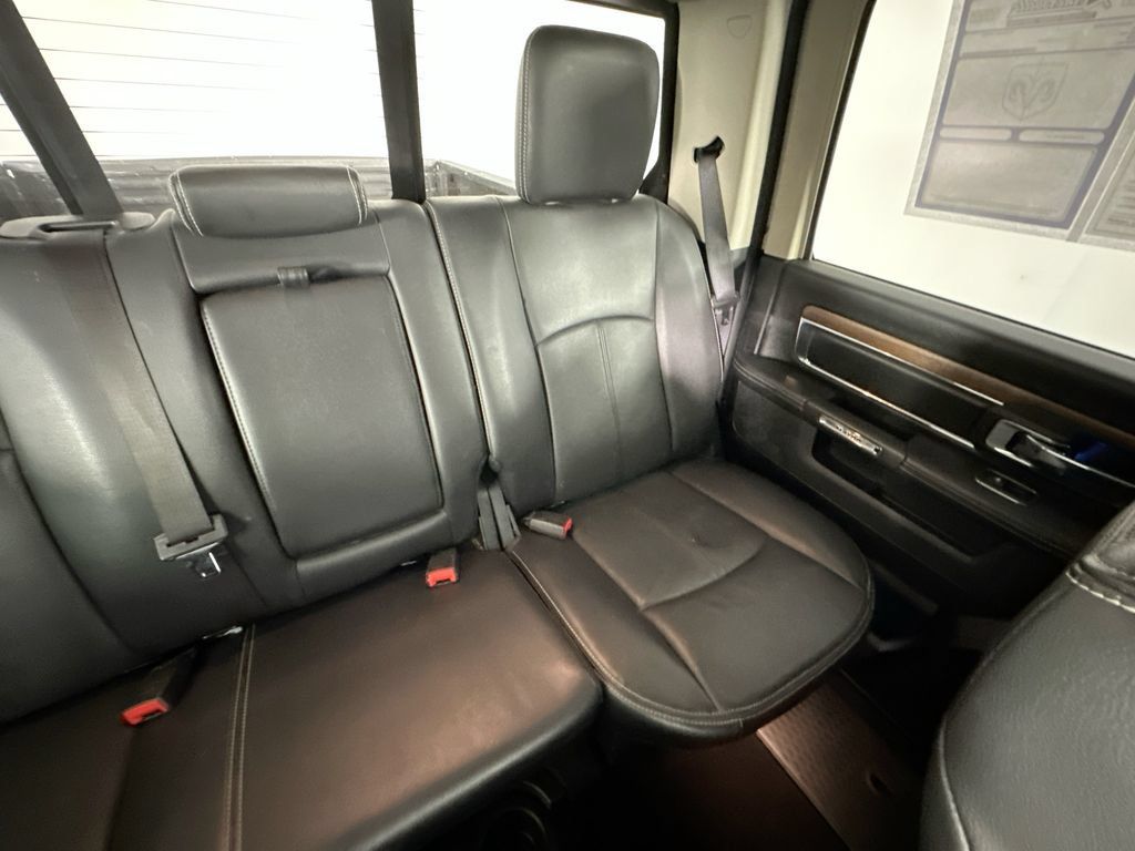 Used 2018 RAM 1500 Laramie w/ Convenience Group AWD/4WD image 14