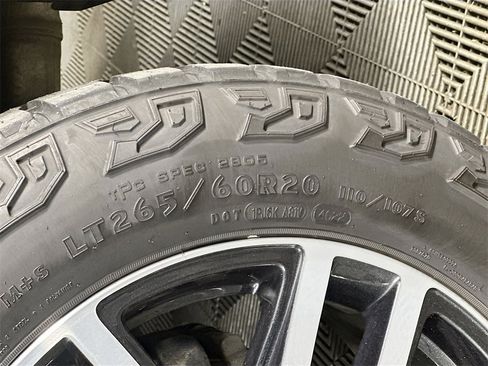 Used 2023 GMC Sierra 1500 AT4 w/ AT4 Premium Package image 33