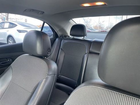 Used 2015 Chevrolet Malibu LT w/ Power Convenience Package image 10