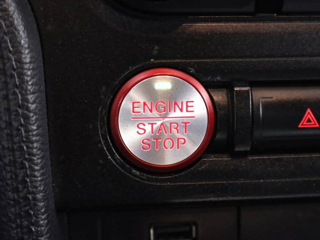 Used 2020 Ford Mustang Coupe RWD image 25