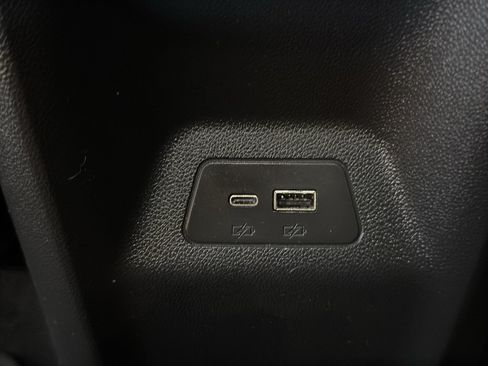 Used 2024 Buick Envision Preferred AWD/4WD image 12