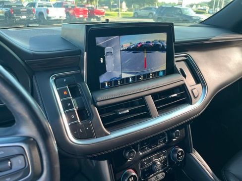 Used 2021 Chevrolet Tahoe Z71 w/ Z71 Signature Package AWD/4WD image 27
